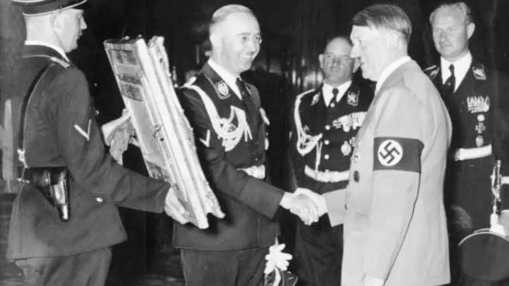 How did adolf hitler become so powerful?