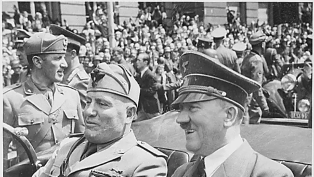 How many siblings did benito mussolini?