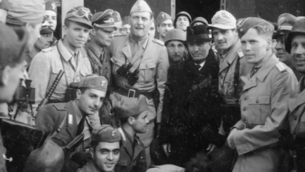 How did benito mussolini gain power in italy?