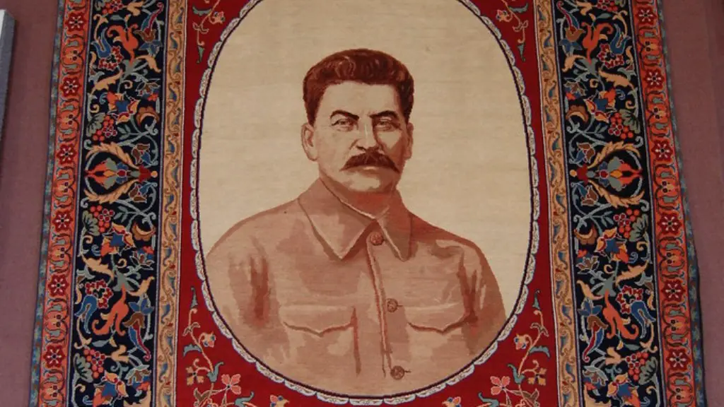 Did joseph stalin have a deformed left arm?